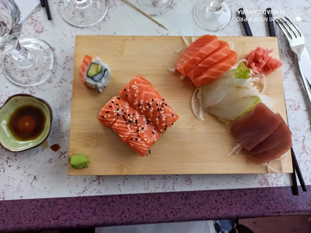 Sashimi Sushi